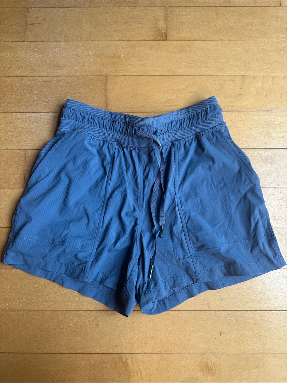 Lululemon Sz 2 Blue Drawstring Casual Shorts